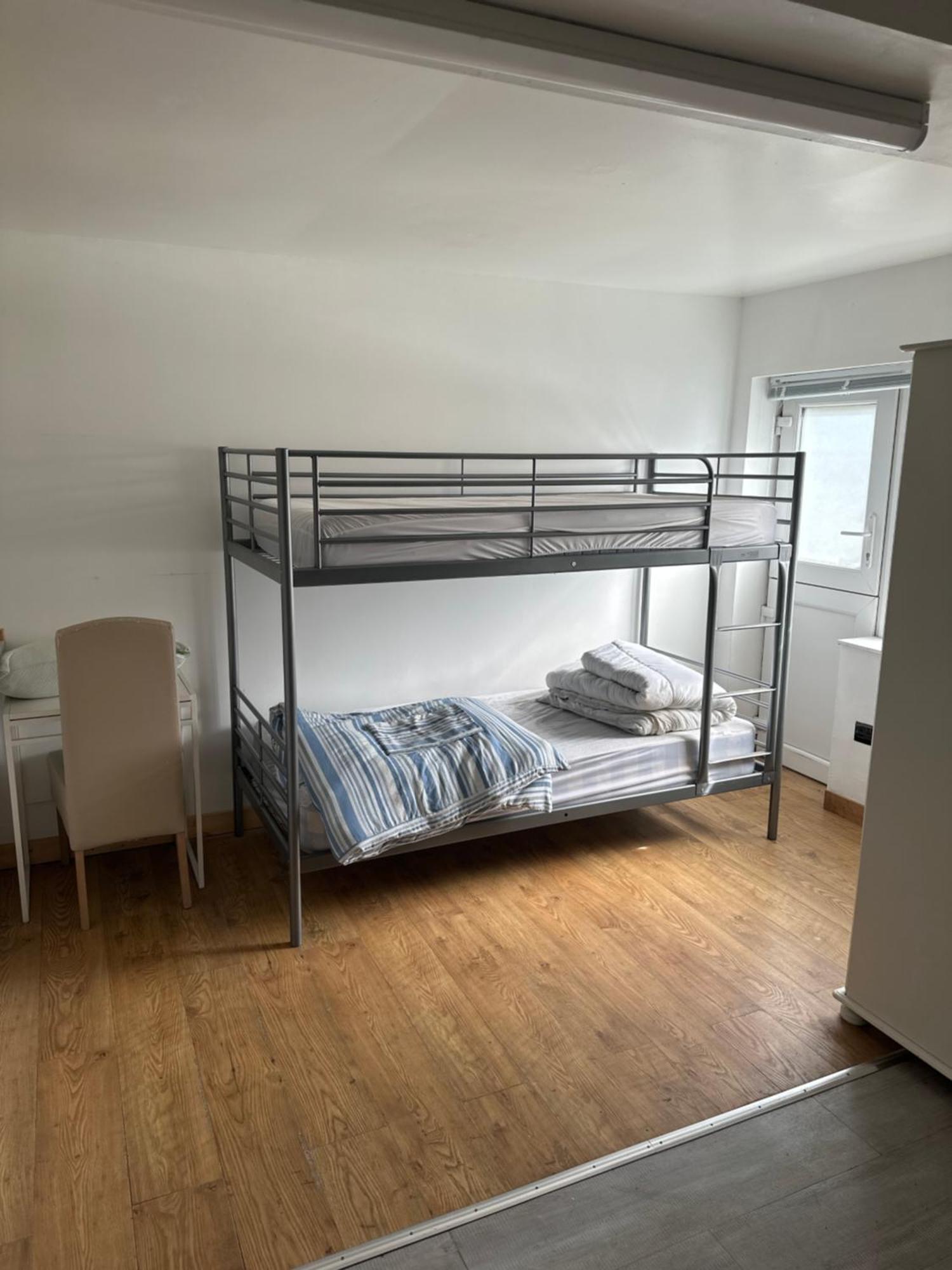 Barrs Court Beds Ξενοδοχείο Warmley Εξωτερικό φωτογραφία