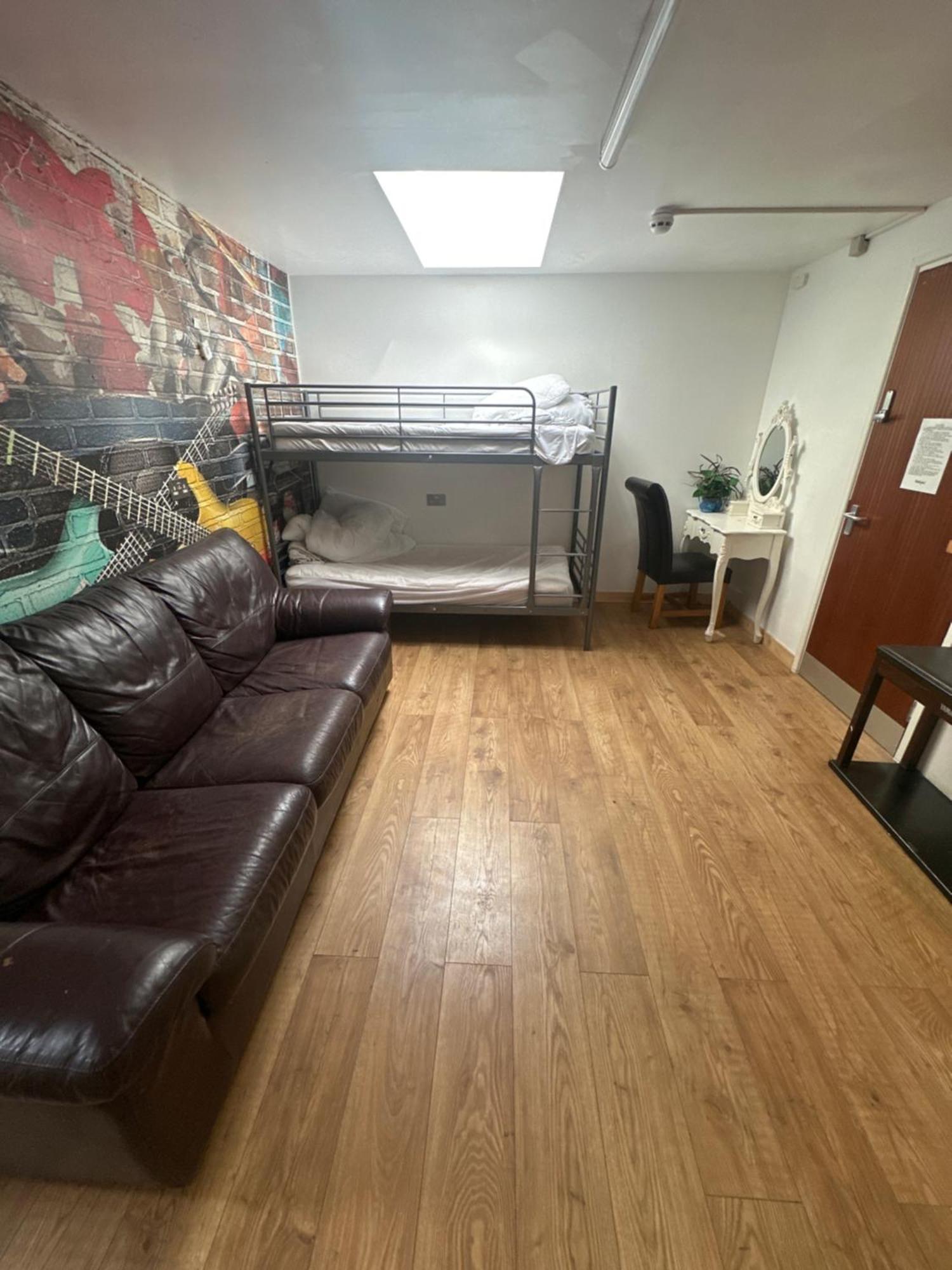 Barrs Court Beds Ξενοδοχείο Warmley Εξωτερικό φωτογραφία